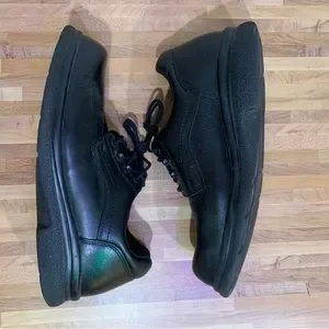 Red Wing Shoes | Shoes | Red Wings Shoes Black Low Top  display picture 2